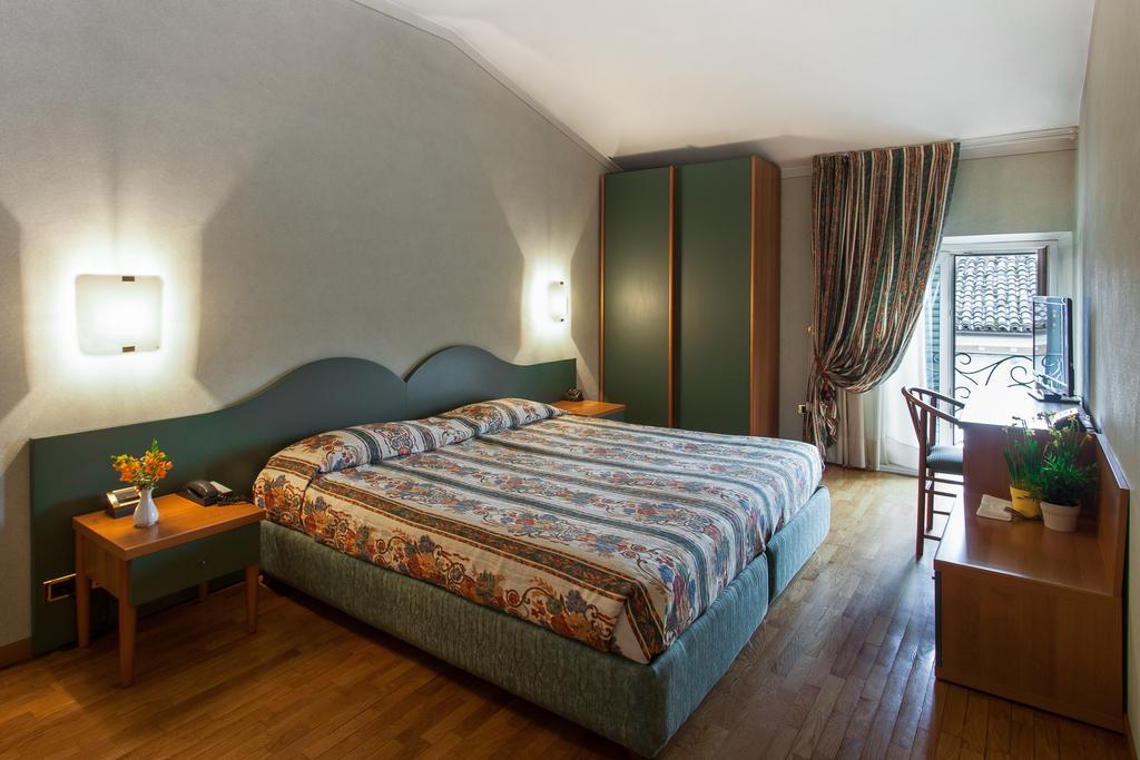 Hotel Gambara Номер фото
